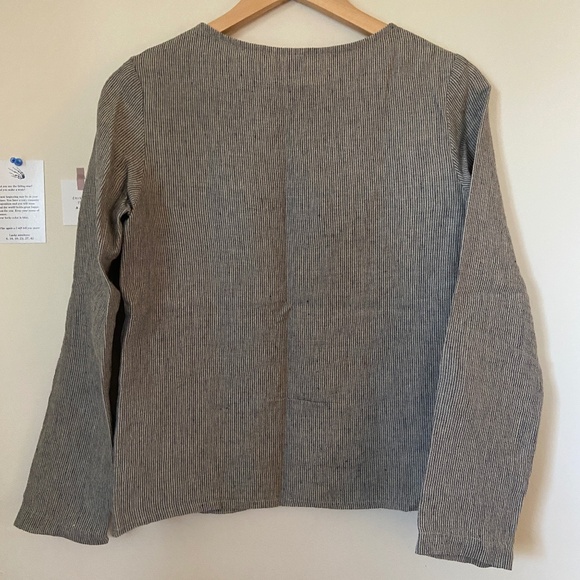 Old Linen Mill Long Sleeve Linen Top - Picture 2 of 3